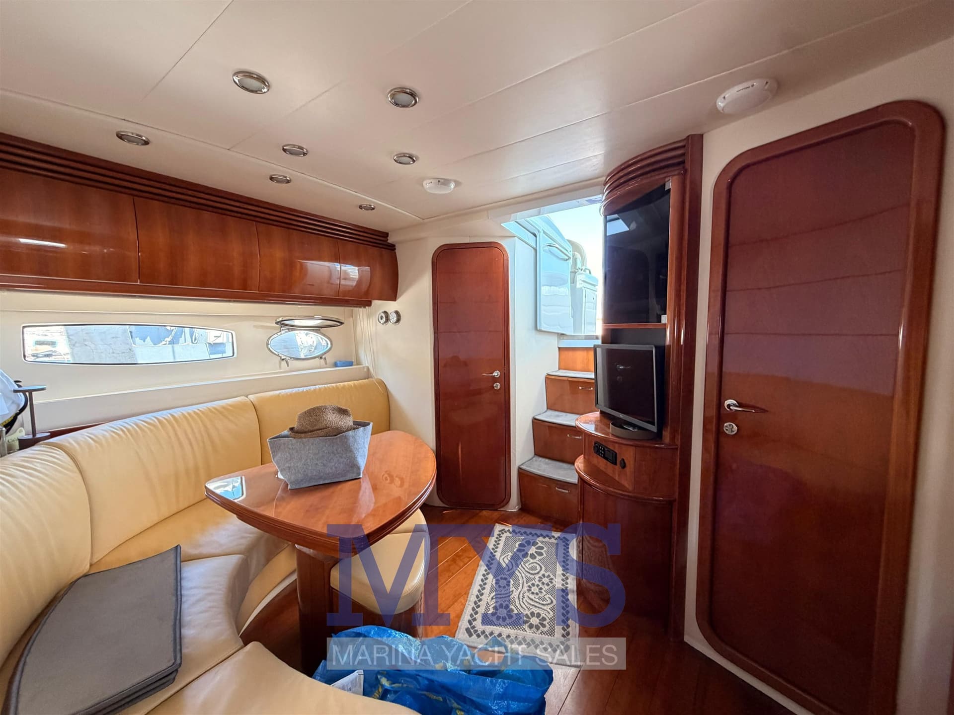Pershing Pershing 43' used - hero image 13