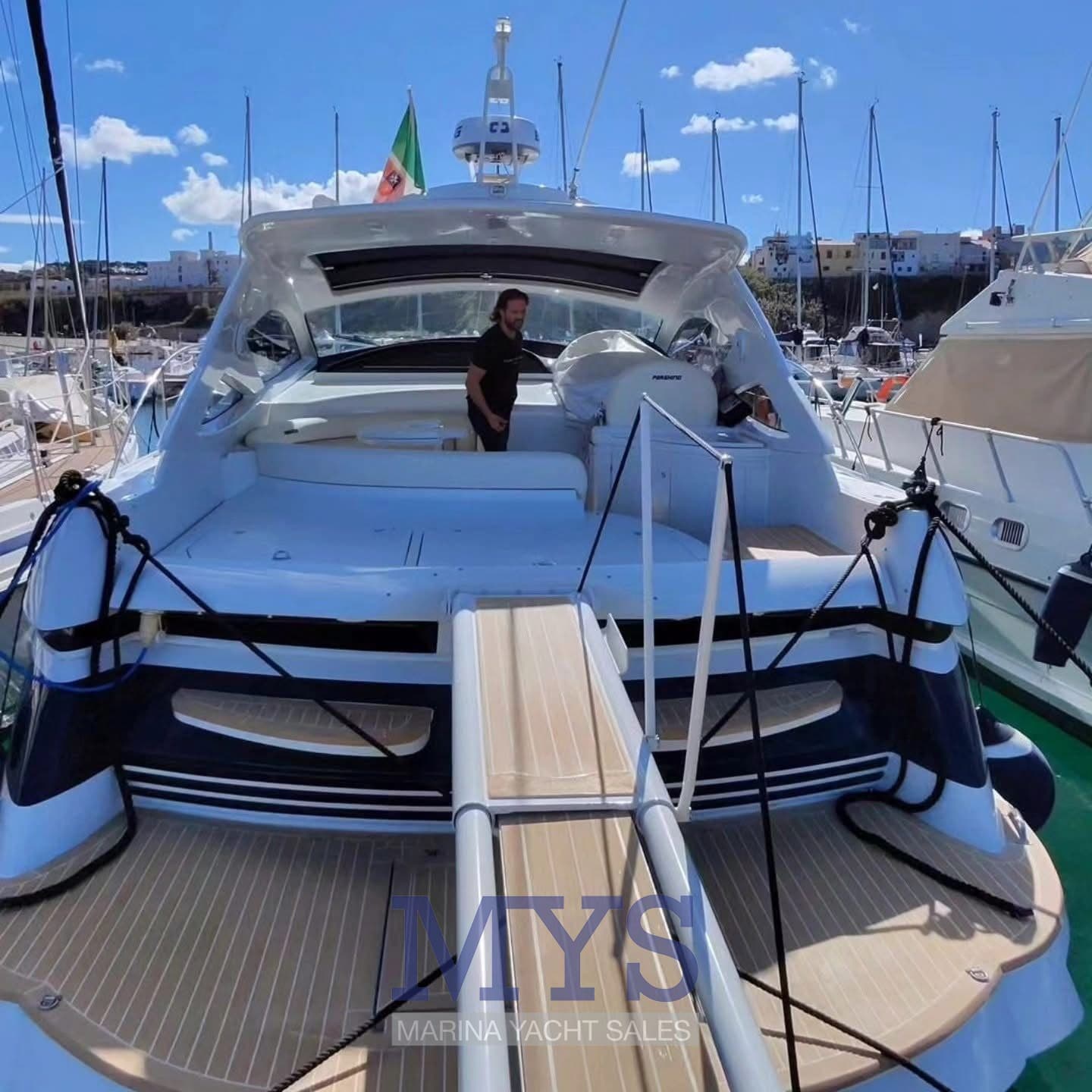 Pershing Pershing 43' used - hero image 2
