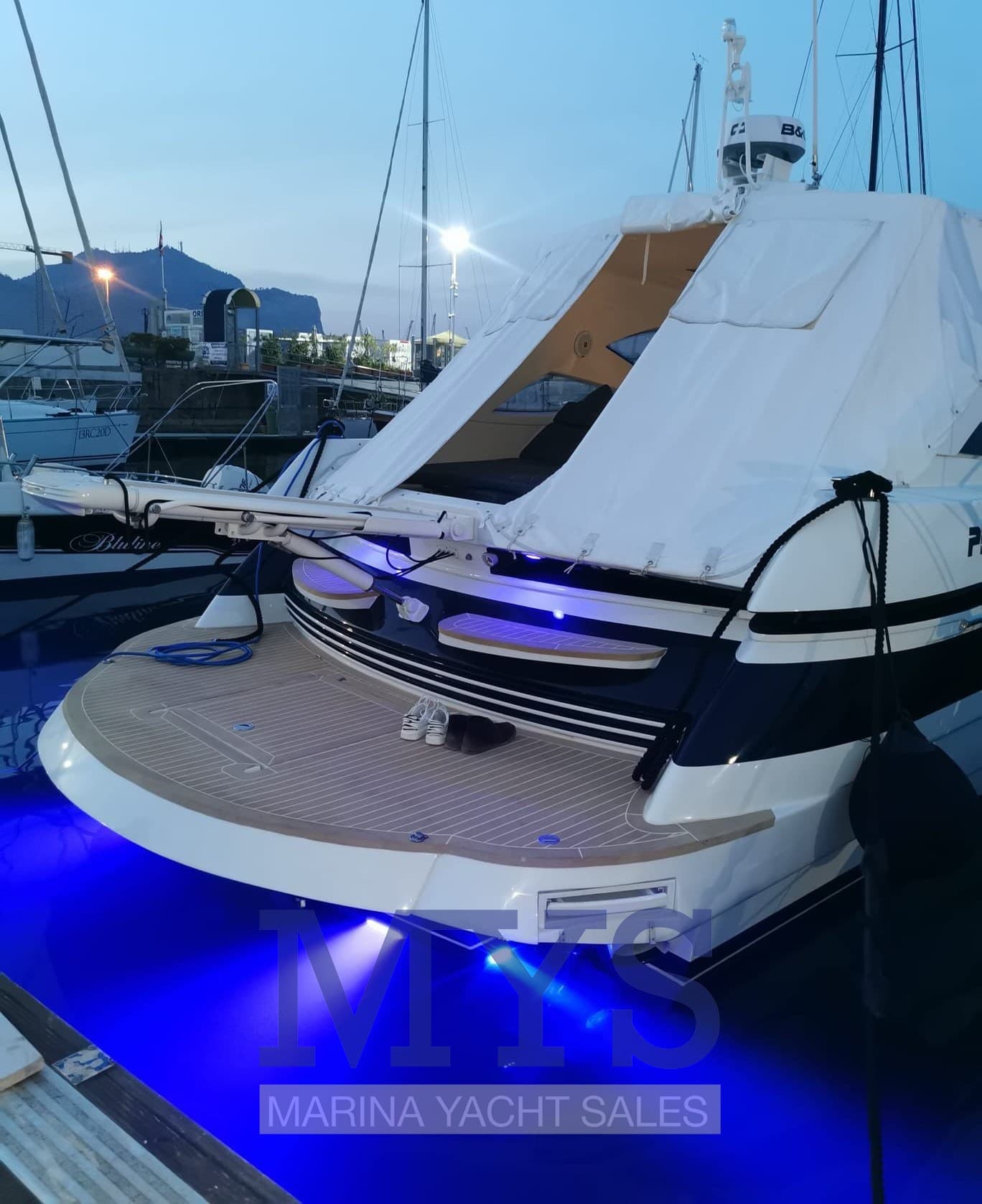 Pershing Pershing 43' used - hero image 3
