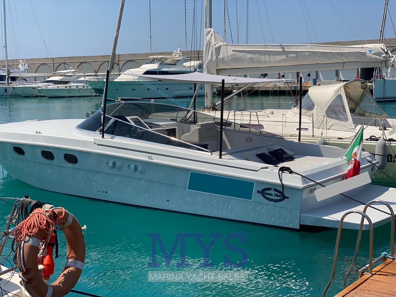 Magnum Marine Magnum 40 - Main View Magnum Marine Magnum 40 - Main View