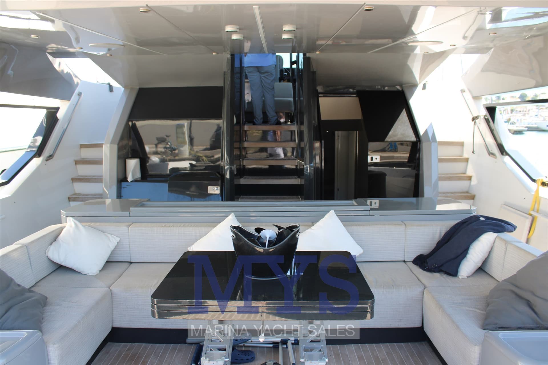 Arcadia Yachts Sherpa 60 - Deck View Arcadia Yachts Sherpa 60 - Deck View