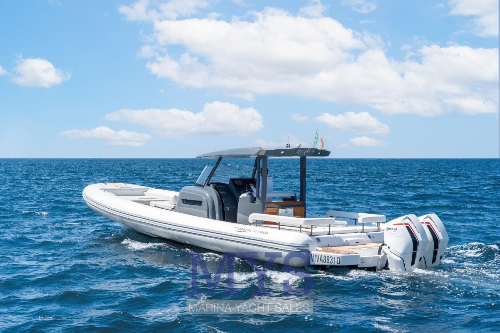 Coastal 12 Rada - Interior View Coastal 12 Rada - Interior View