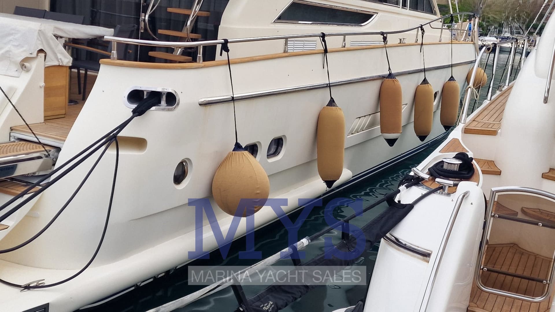 VZ Vz 20 - Interior View VZ Vz 20 - Interior View