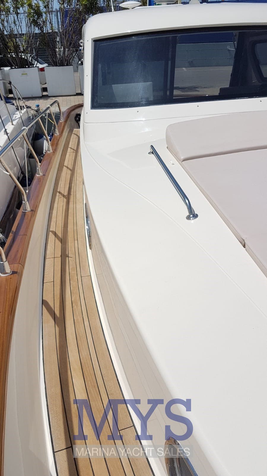 Di Donna Serapo 42 Cabin Ht - Interior View Di Donna Serapo 42 Cabin Ht - Interior View