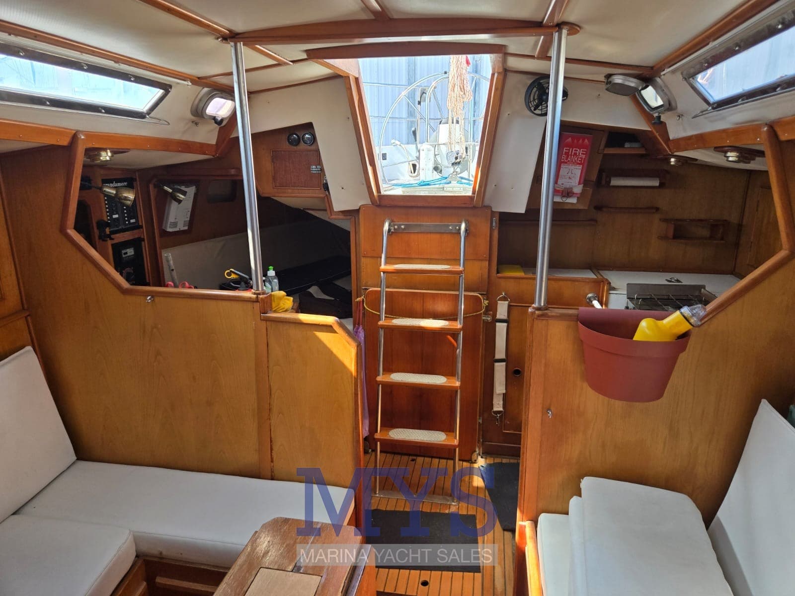 Oyster Heritage 37' usato - foto hero 9