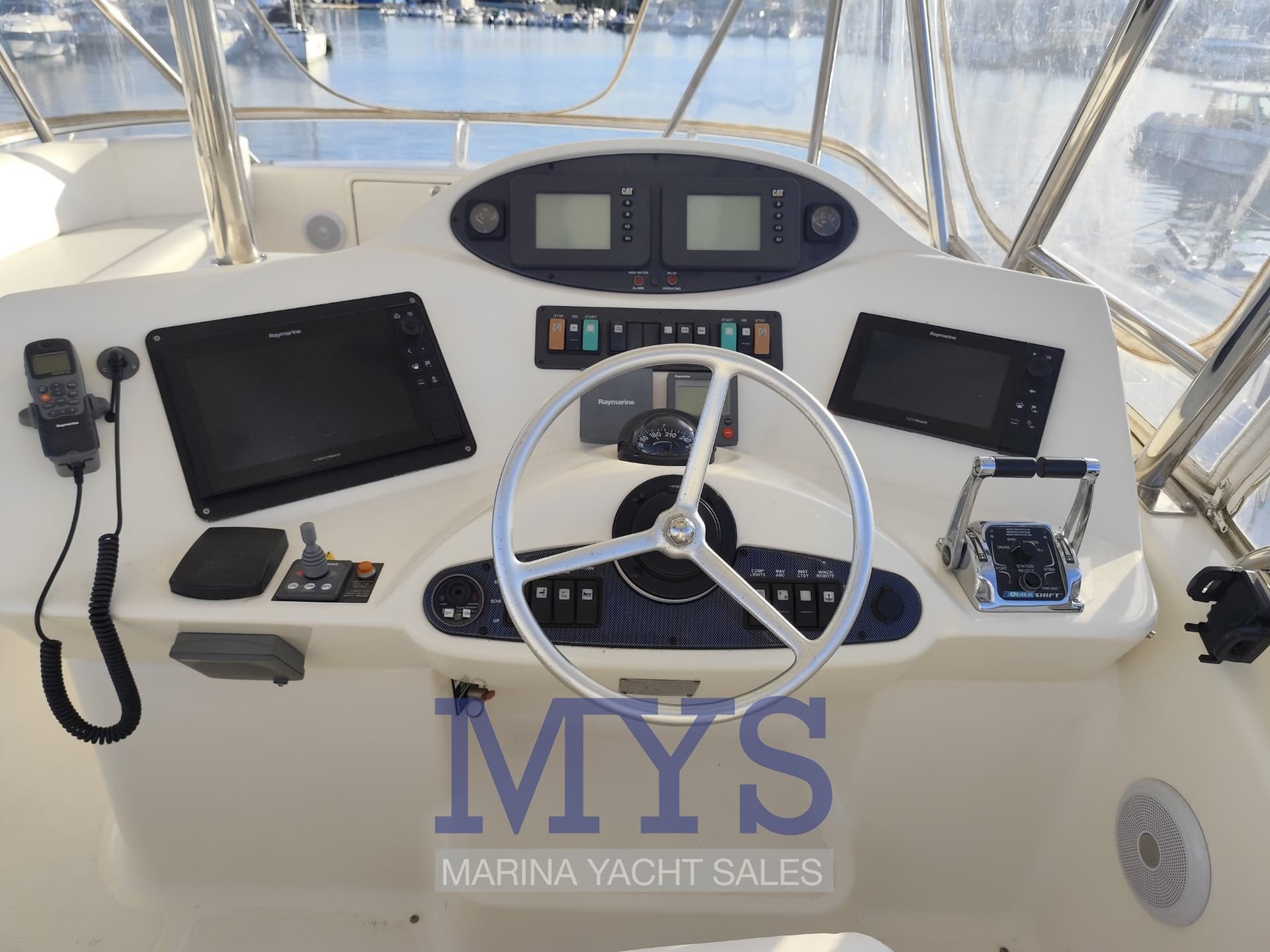 Riviera Marine 47 Flybridge usato - foto hero 13