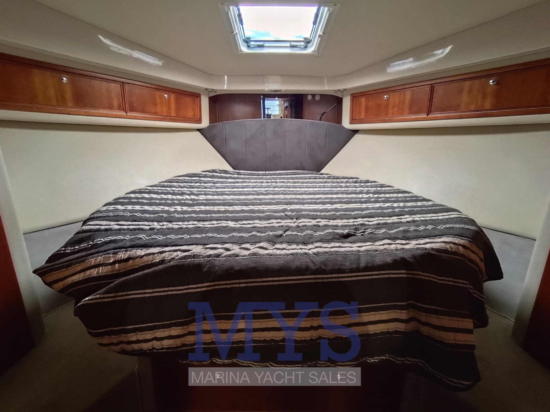 Riviera Marine 47 Flybridge usato - foto hero 21