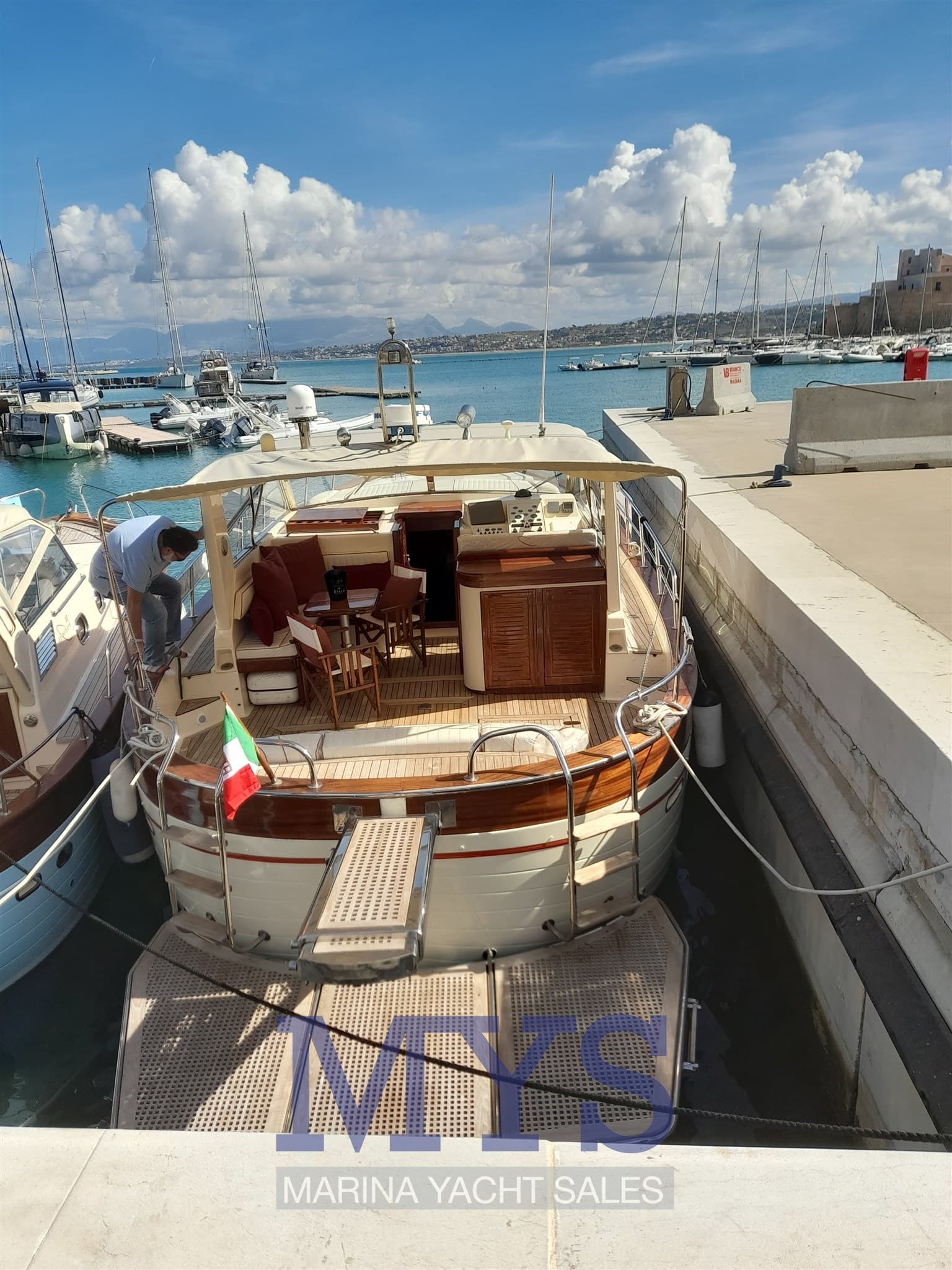 Apreamare Smeraldo 12 - Deck View Apreamare Smeraldo 12 - Deck View