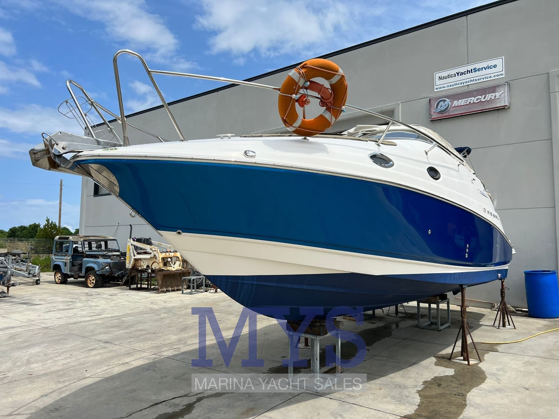 Regal Marine Commodore 2665 - Detail View 1 Regal Marine Commodore 2665 - Detail View 1