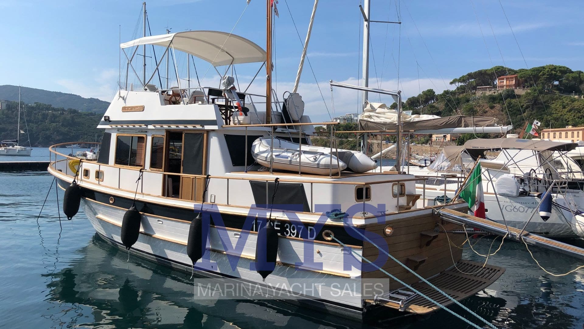 Chung Hwa Boat Hercules 115 - Deck View Chung Hwa Boat Hercules 115 - Deck View