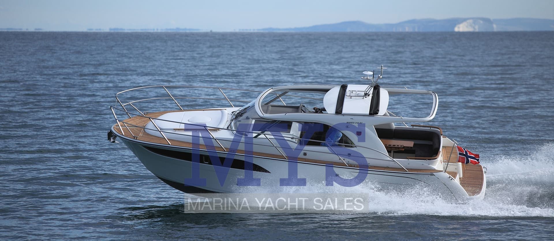 Marex 310 Sun Cruiser - Deck View Marex 310 Sun Cruiser - Deck View