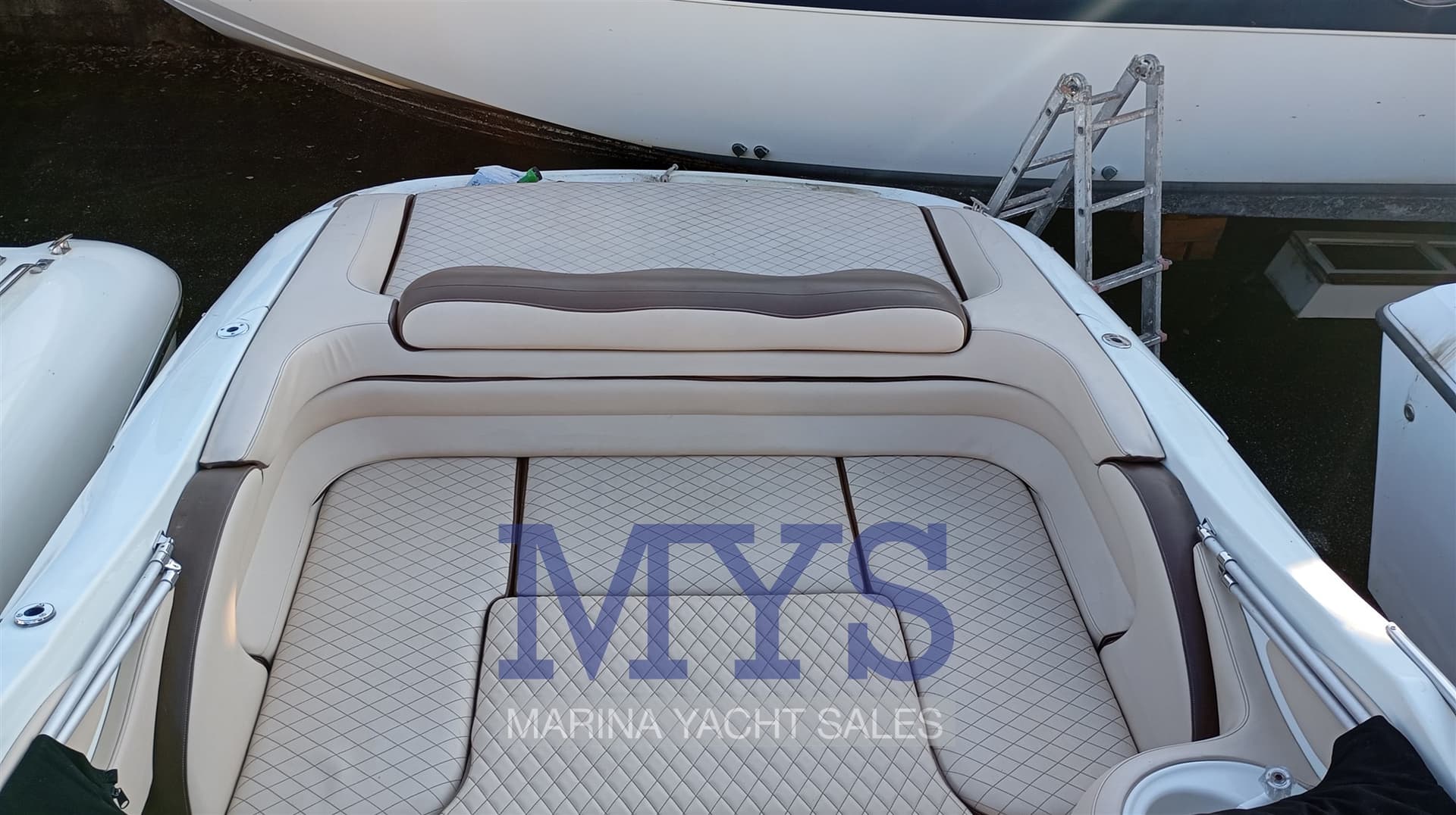 Baja Marine Baja 38 Special - Deck View Baja Marine Baja 38 Special - Deck View