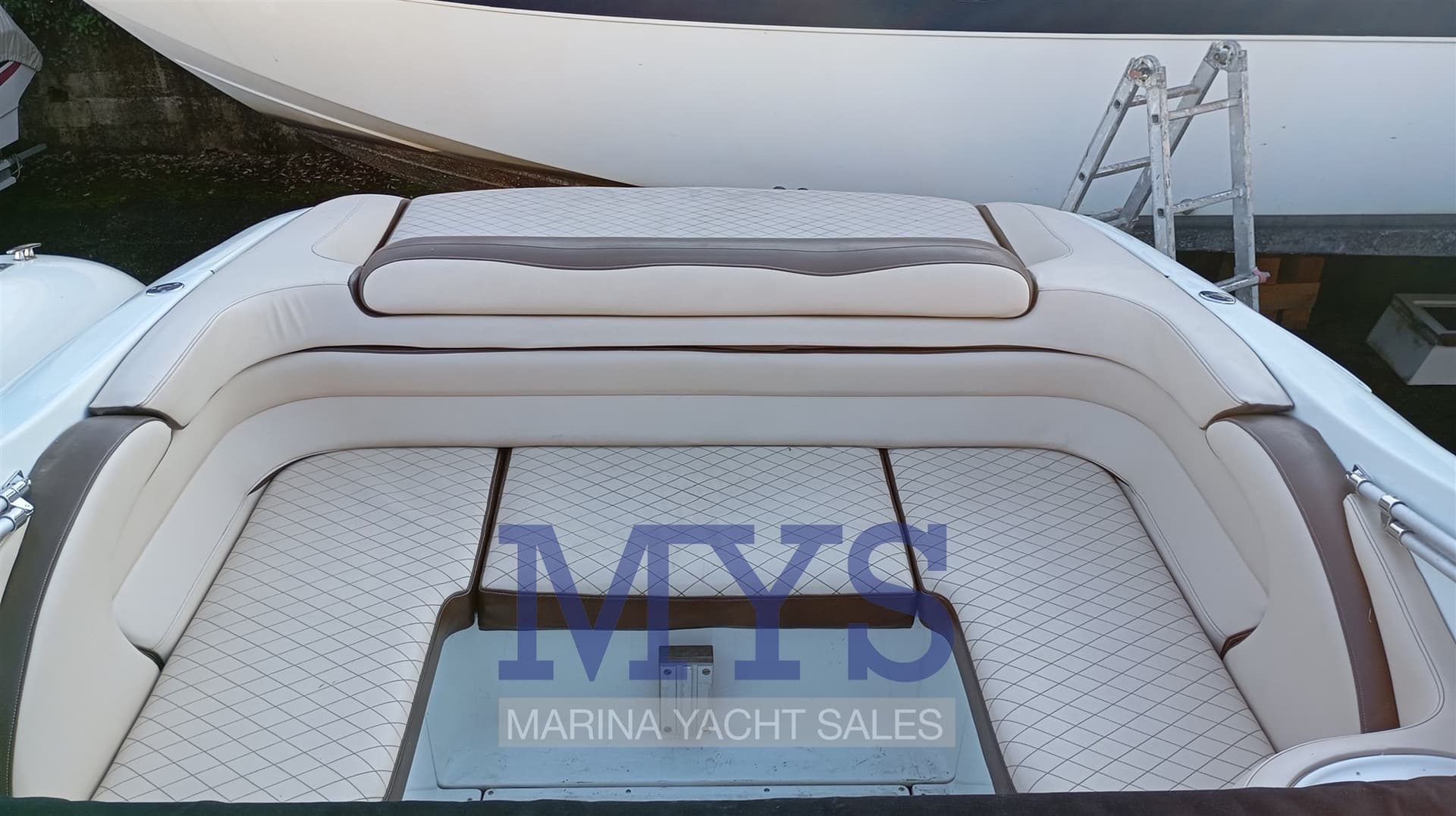 Baja Marine Baja 38 Special - Interior View Baja Marine Baja 38 Special - Interior View