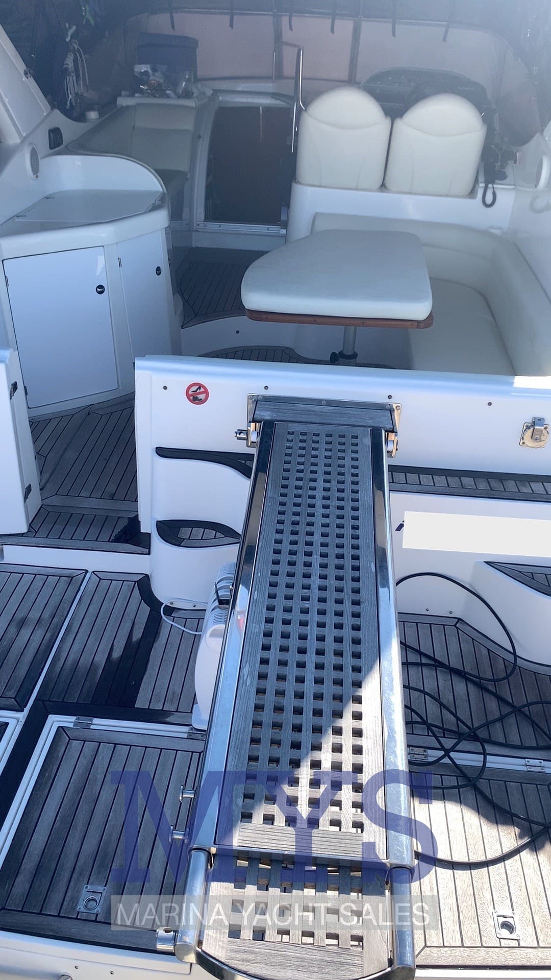 Innovazioni e Progetti Mira 40 - Deck View Innovazioni e Progetti Mira 40 - Deck View