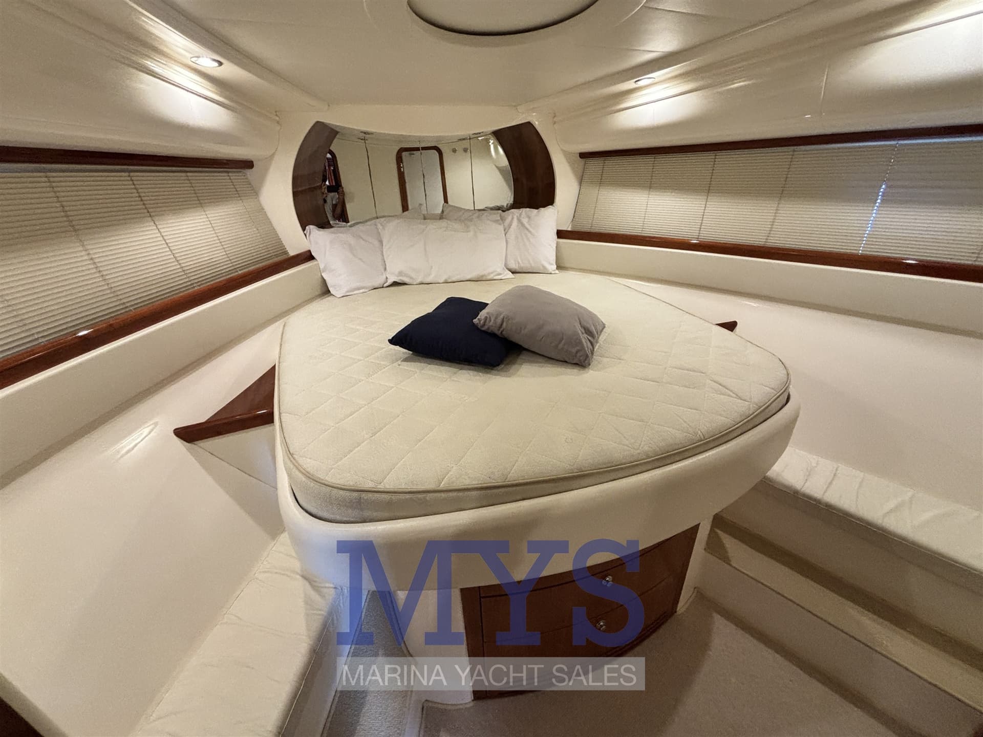 Pershing Pershing 46' used - hero image 18