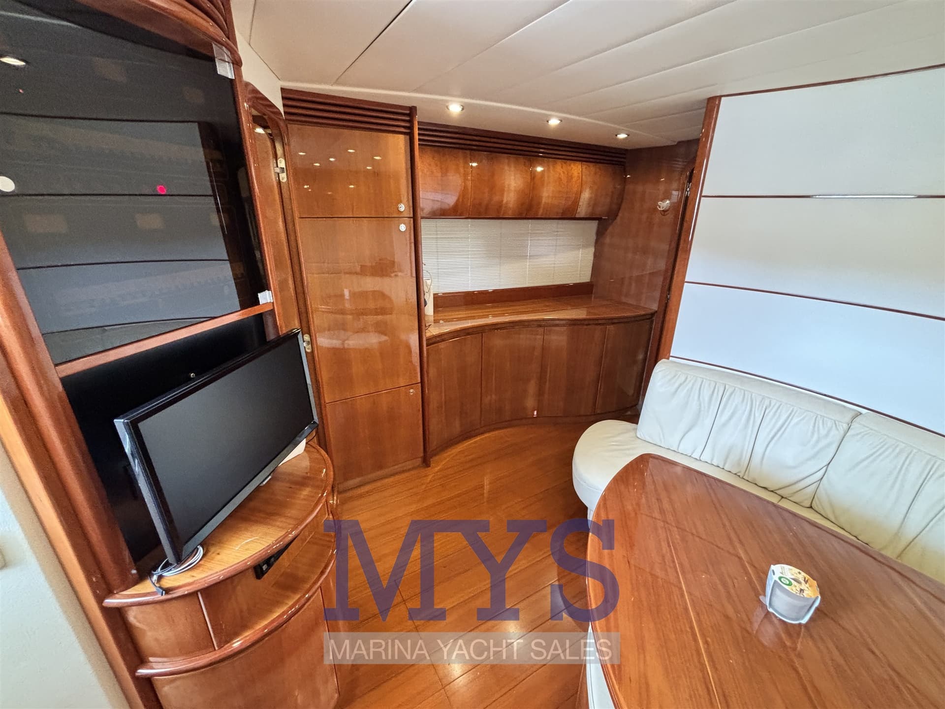 Pershing Pershing 46' used - hero image 15