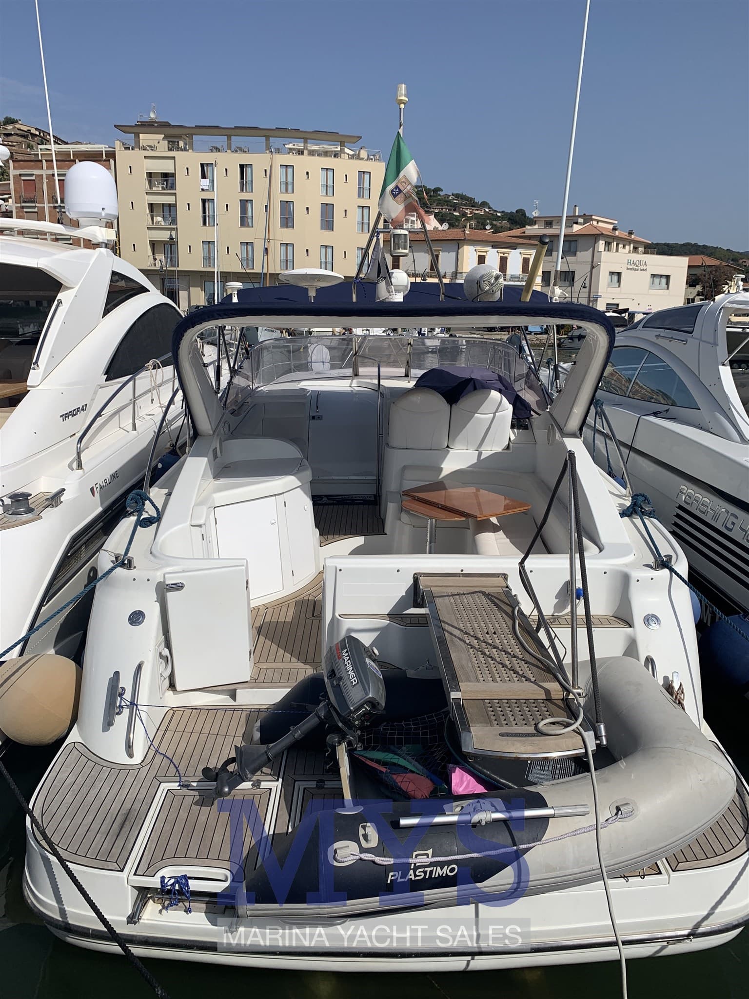 Innovazioni e Progetti Mira 40 - Interior View Innovazioni e Progetti Mira 40 - Interior View