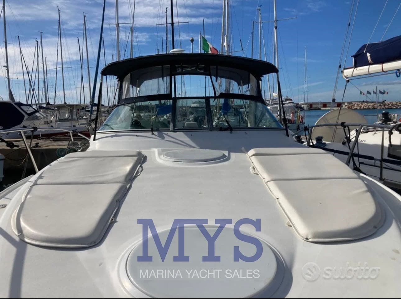 Four Winns Vista 298 - Deck View Four Winns Vista 298 - Deck View