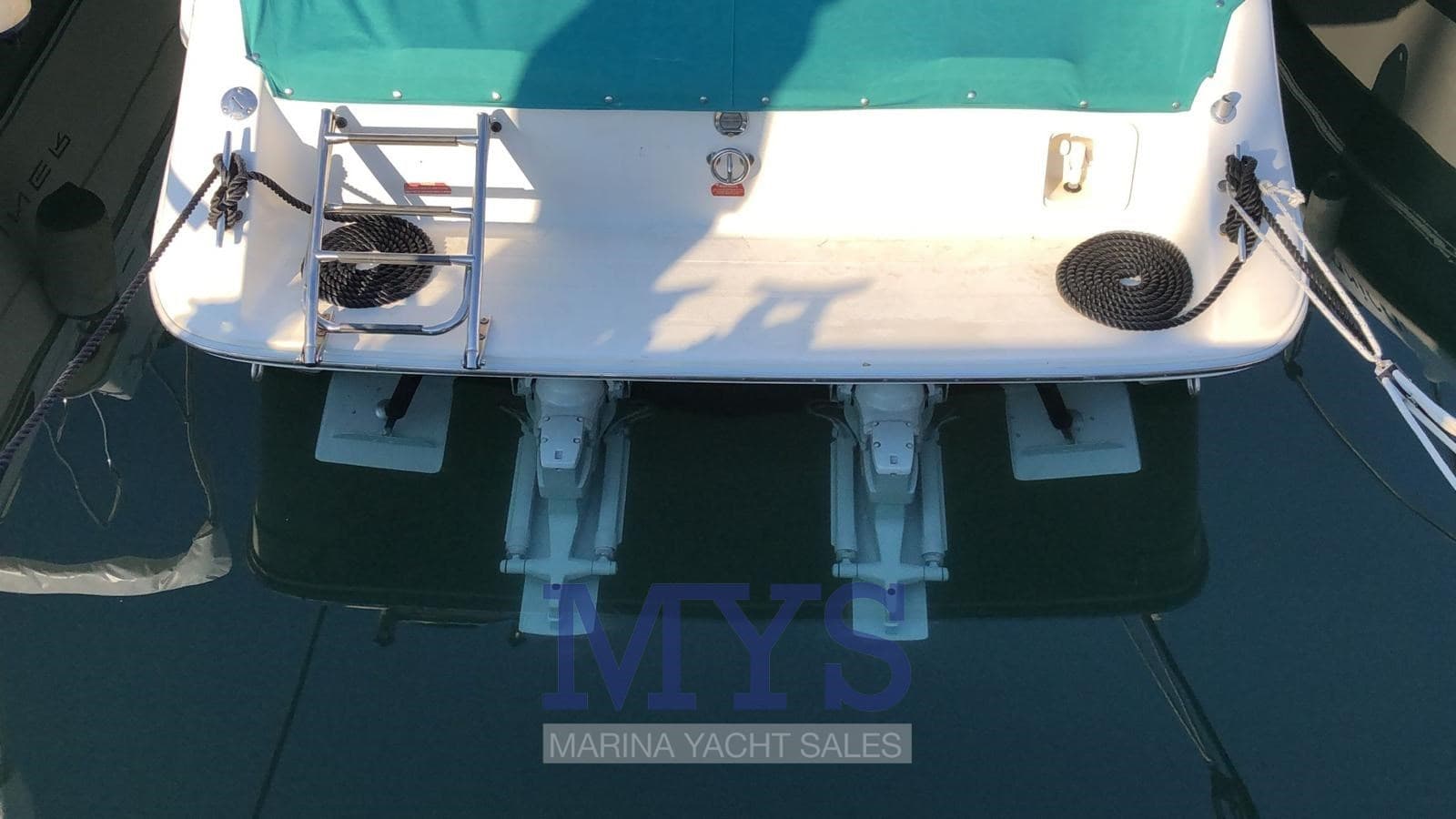 Sea Ray 27 Overnighter - Detail View 1 Sea Ray 27 Overnighter - Detail View 1