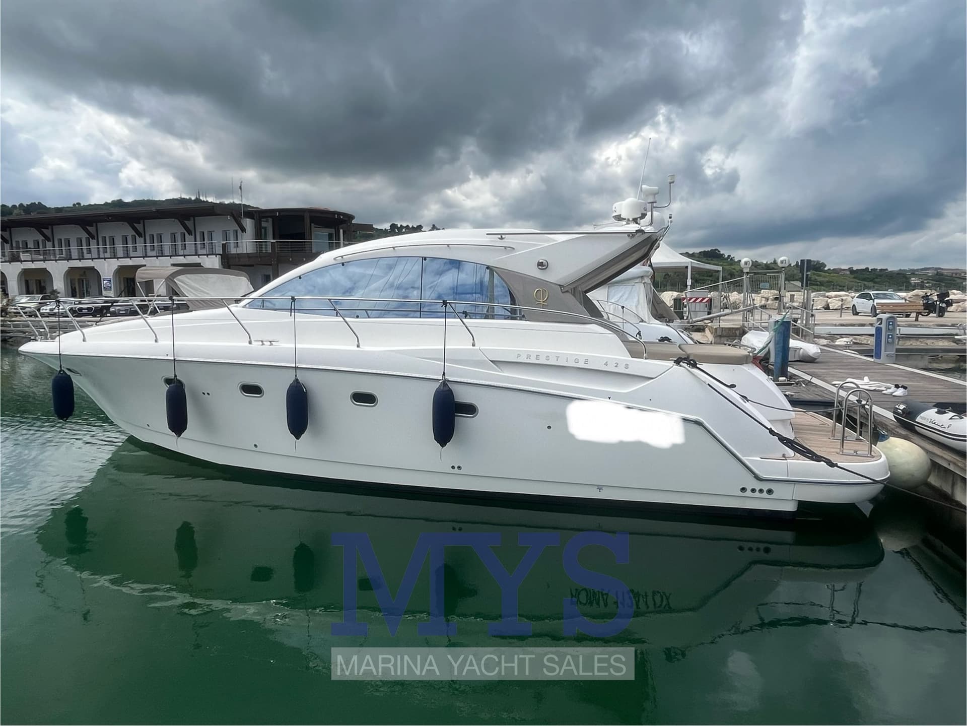 Prestige 42s - Detail View 1 Prestige 42s - Detail View 1