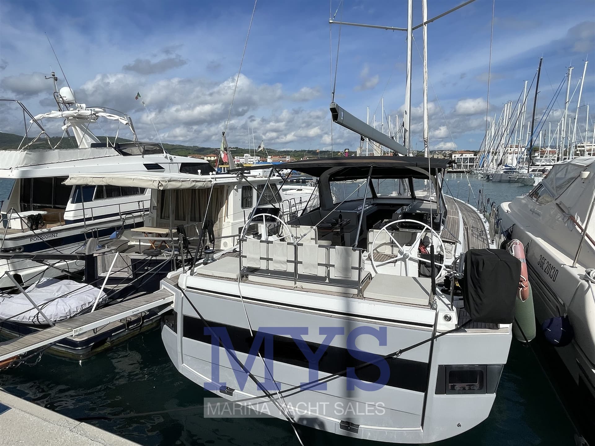 Beneteau Oceanis Yacht 62 - Interior View Beneteau Oceanis Yacht 62 - Interior View