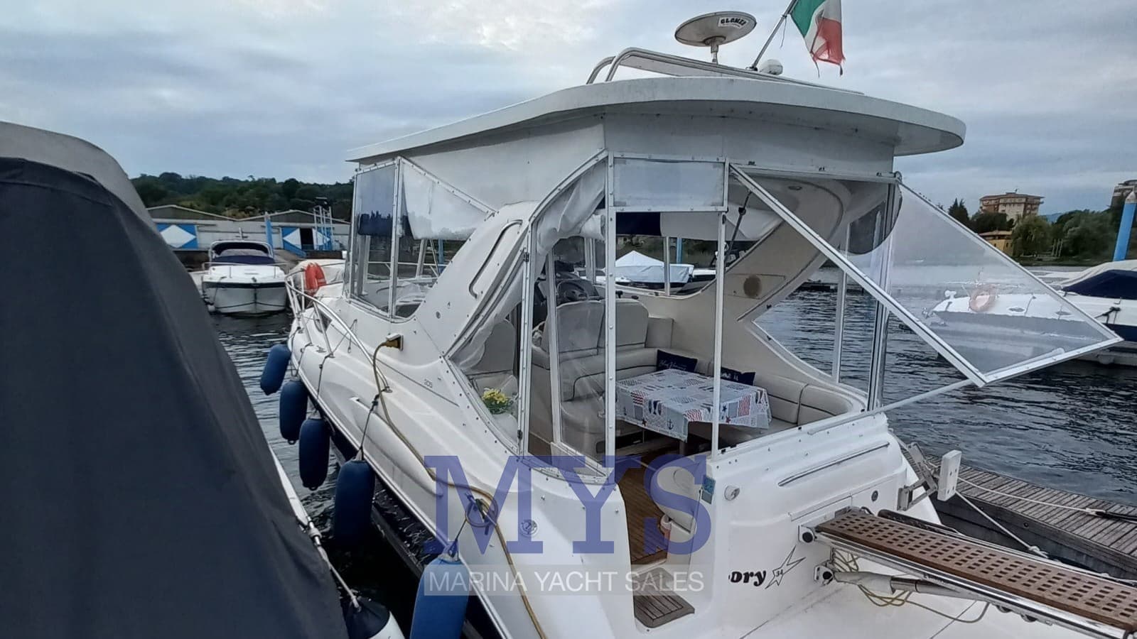 Bayliner Bayliner 305 - Interior View Bayliner Bayliner 305 - Interior View