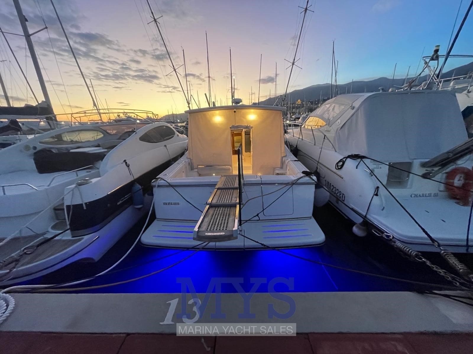 Tiara Yachts 3800 Open - Detail View 1 Tiara Yachts 3800 Open - Detail View 1