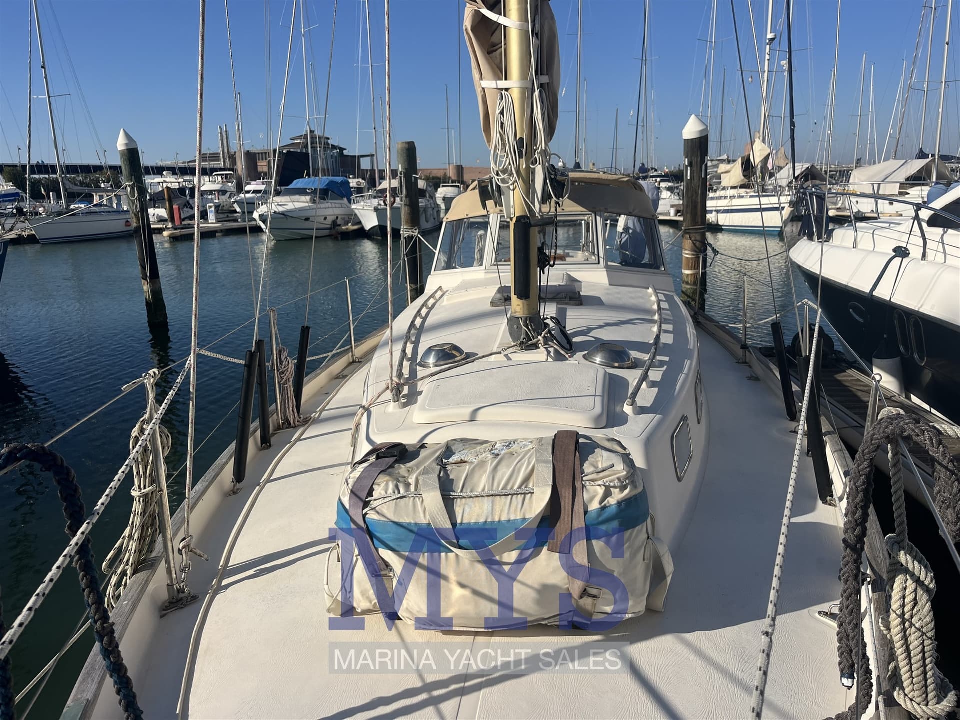 Hallberg Rassy Rasmus 35 - Interior View Hallberg Rassy Rasmus 35 - Interior View