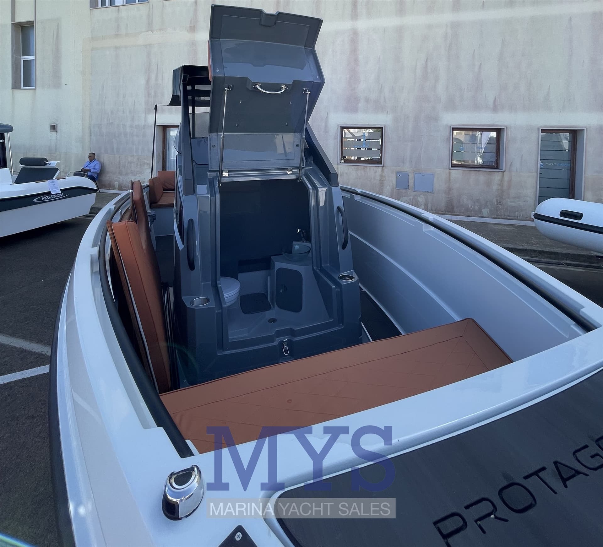 Protagon yachts 25 used - hero image 5