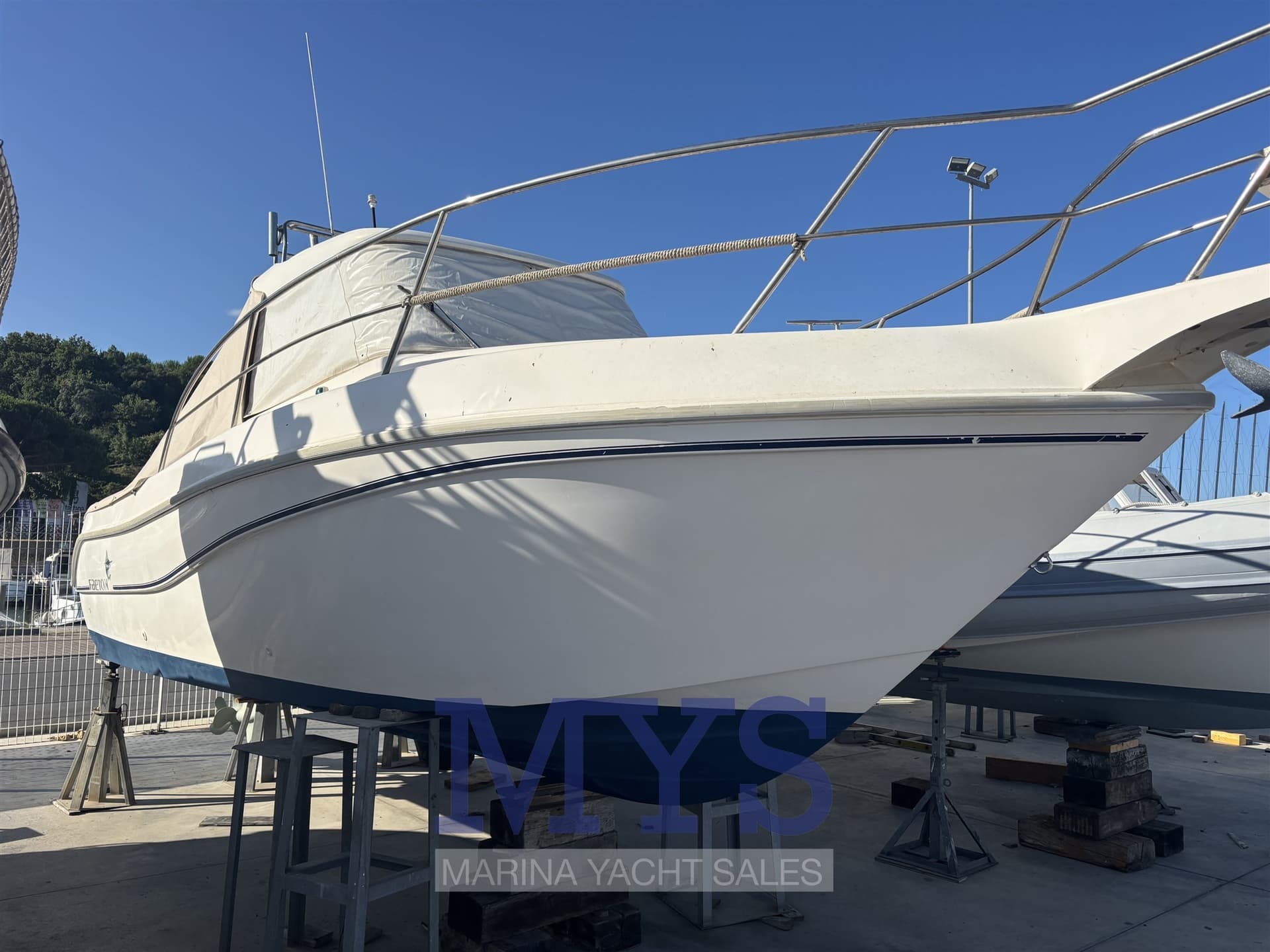 Faeton 730 Moraga - Detail View 1 Faeton 730 Moraga - Detail View 1