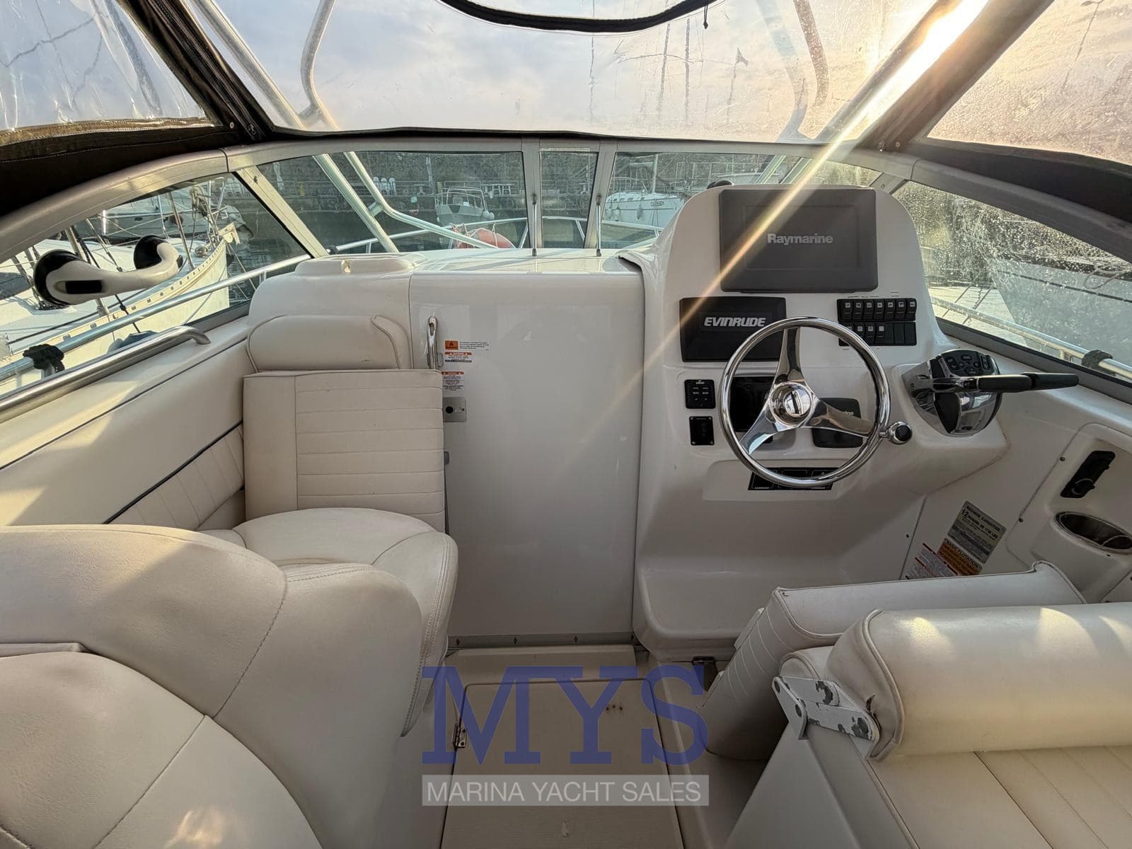 Robalo R 265 usato - foto hero 9