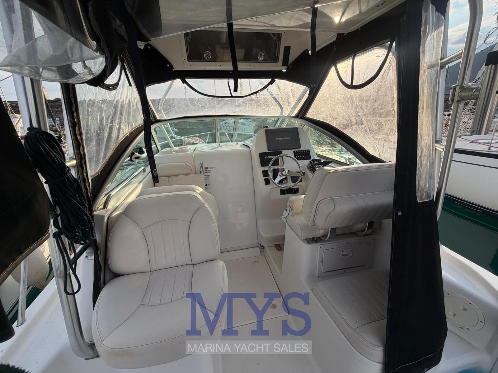 Robalo R 265 usato - foto hero 15