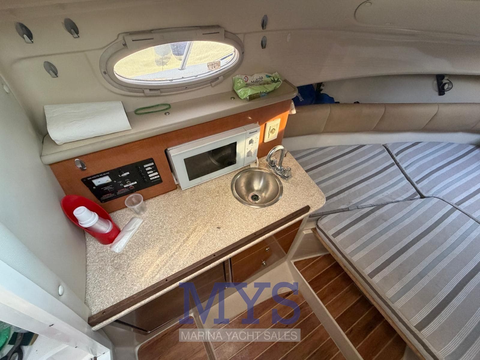 Robalo R 265 usato - foto hero 18