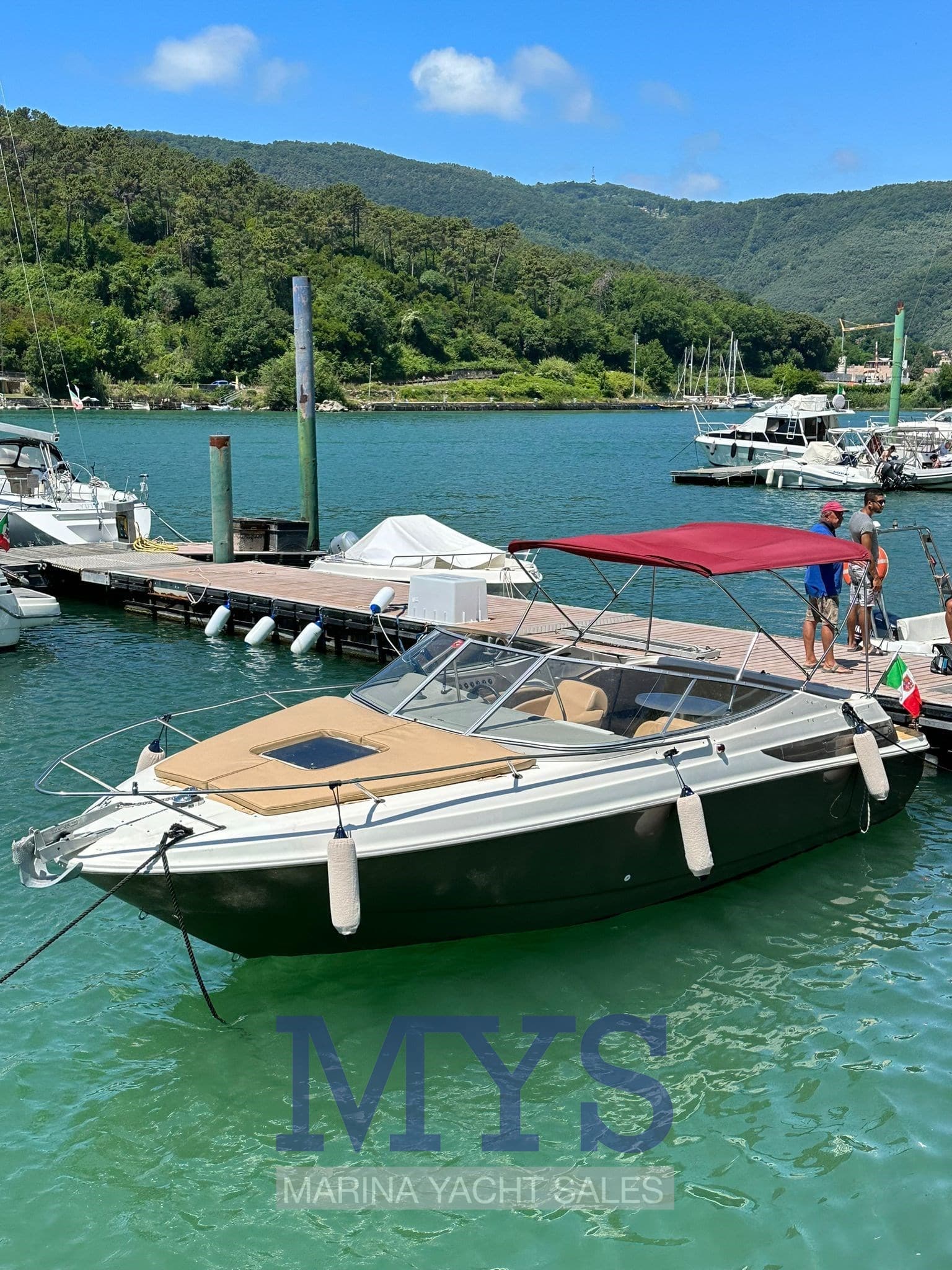 Maxum Marine 2300 Sc - Detail View 1 Maxum Marine 2300 Sc - Detail View 1