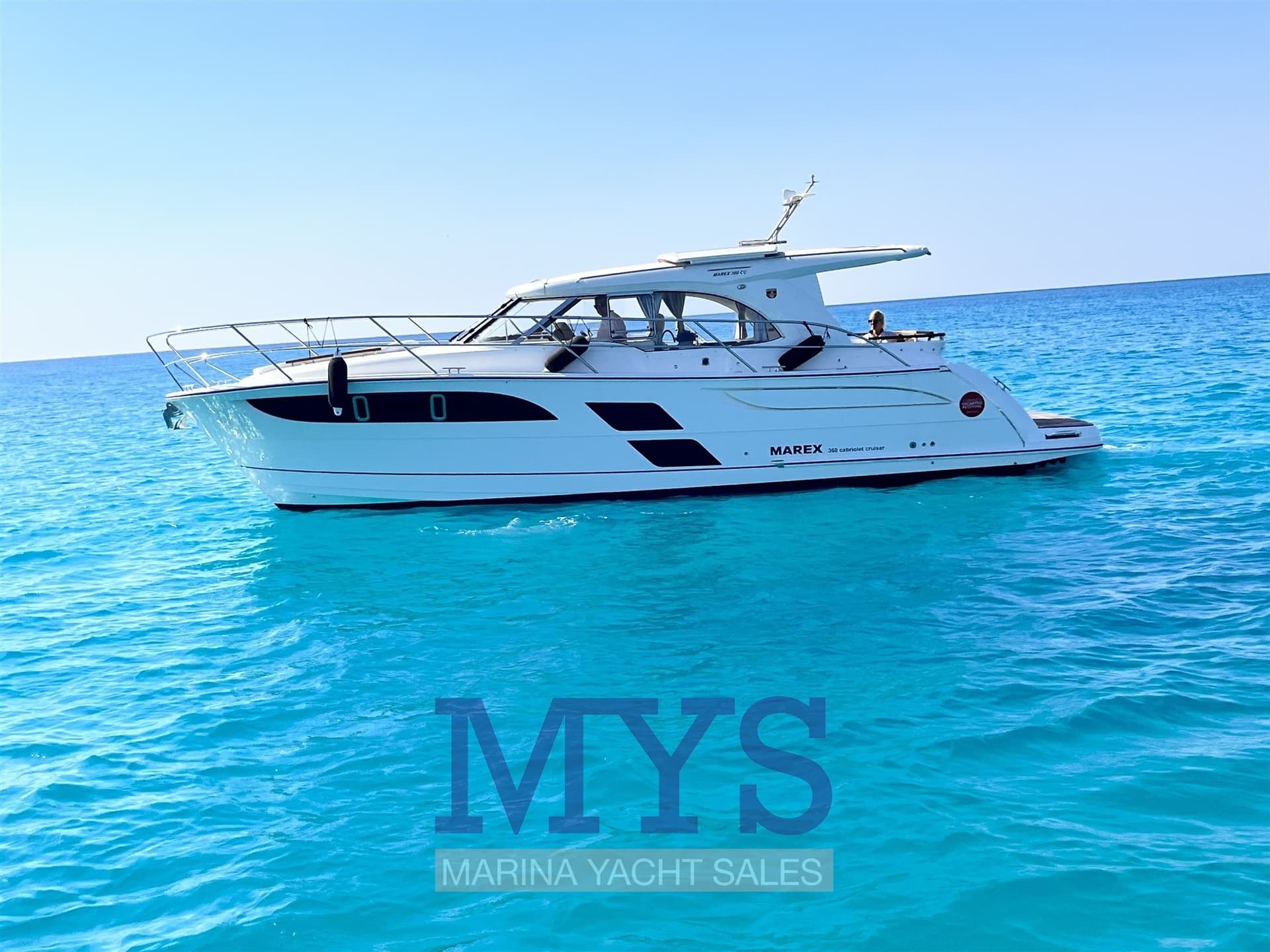 Marex 360 Cabriolet Cruiser - Deck View Marex 360 Cabriolet Cruiser - Deck View