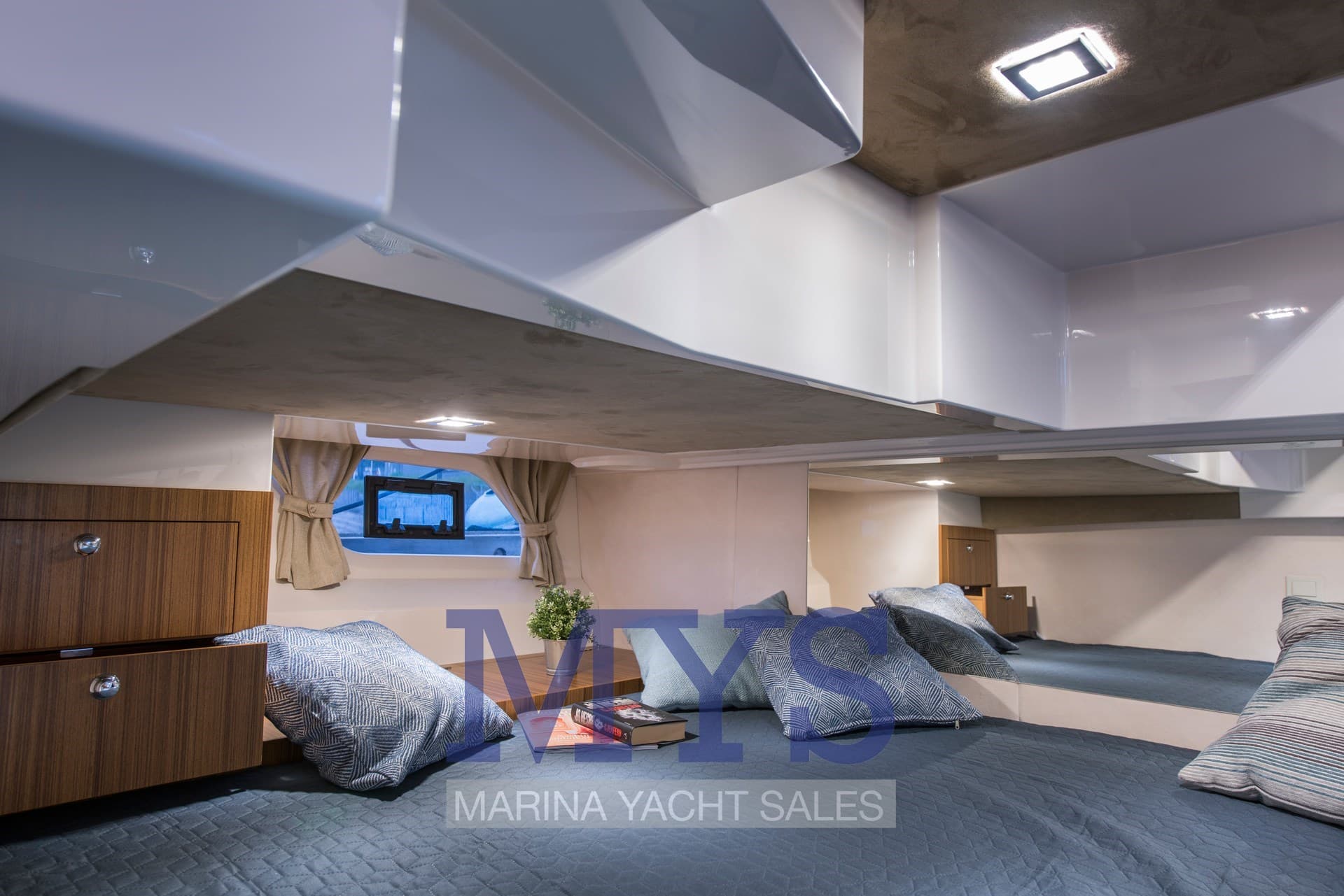 Marex 360 Cabriolet Cruiser usato - foto hero 16