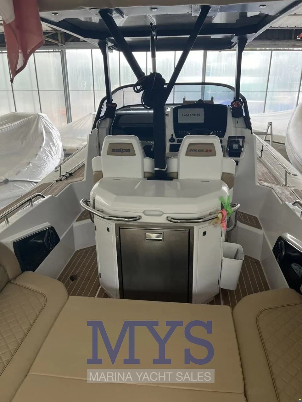 Salpa Soleil 33 - Interior View Salpa Soleil 33 - Interior View