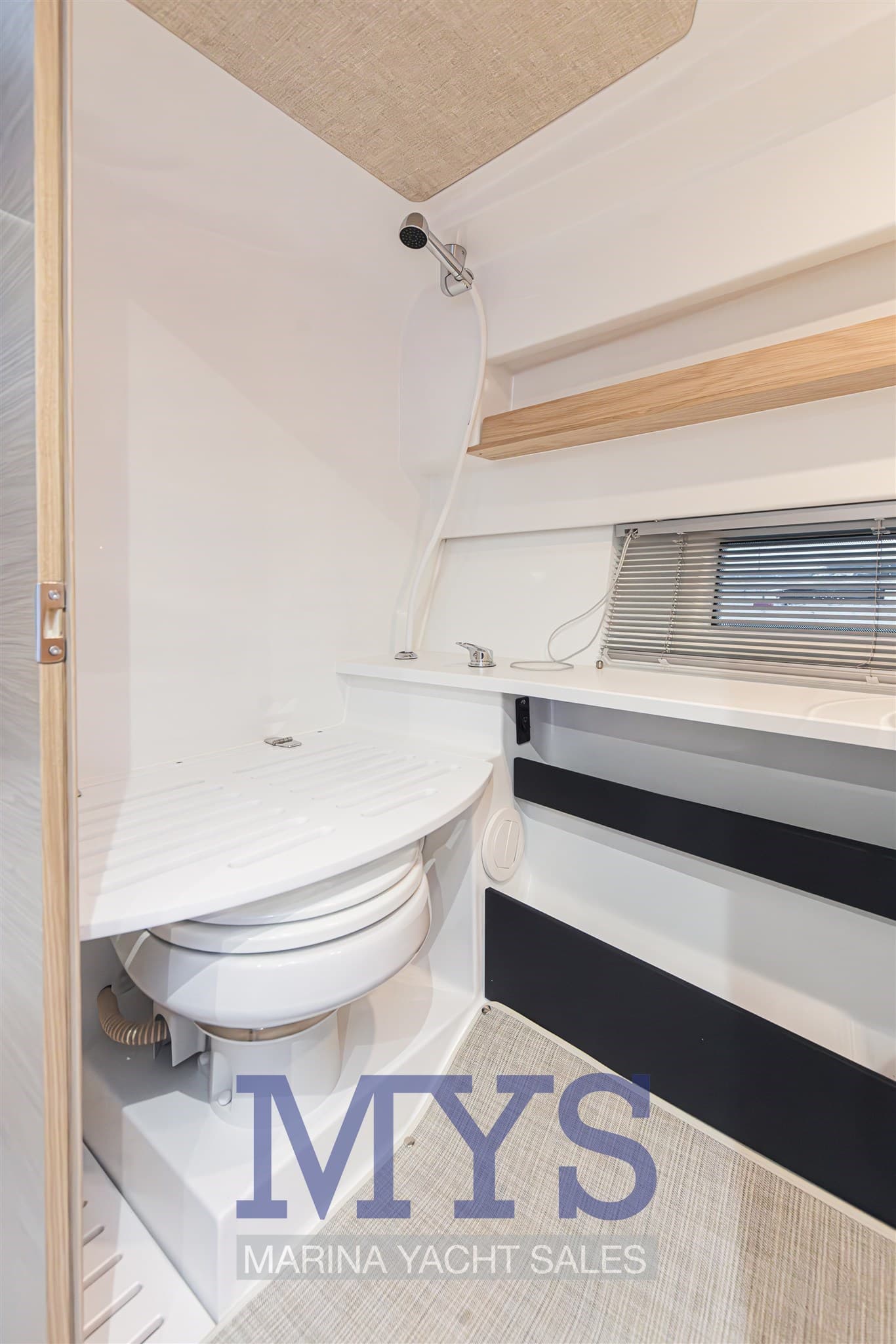 QUARKEN 35 GRAND TOURER usato - foto hero 17