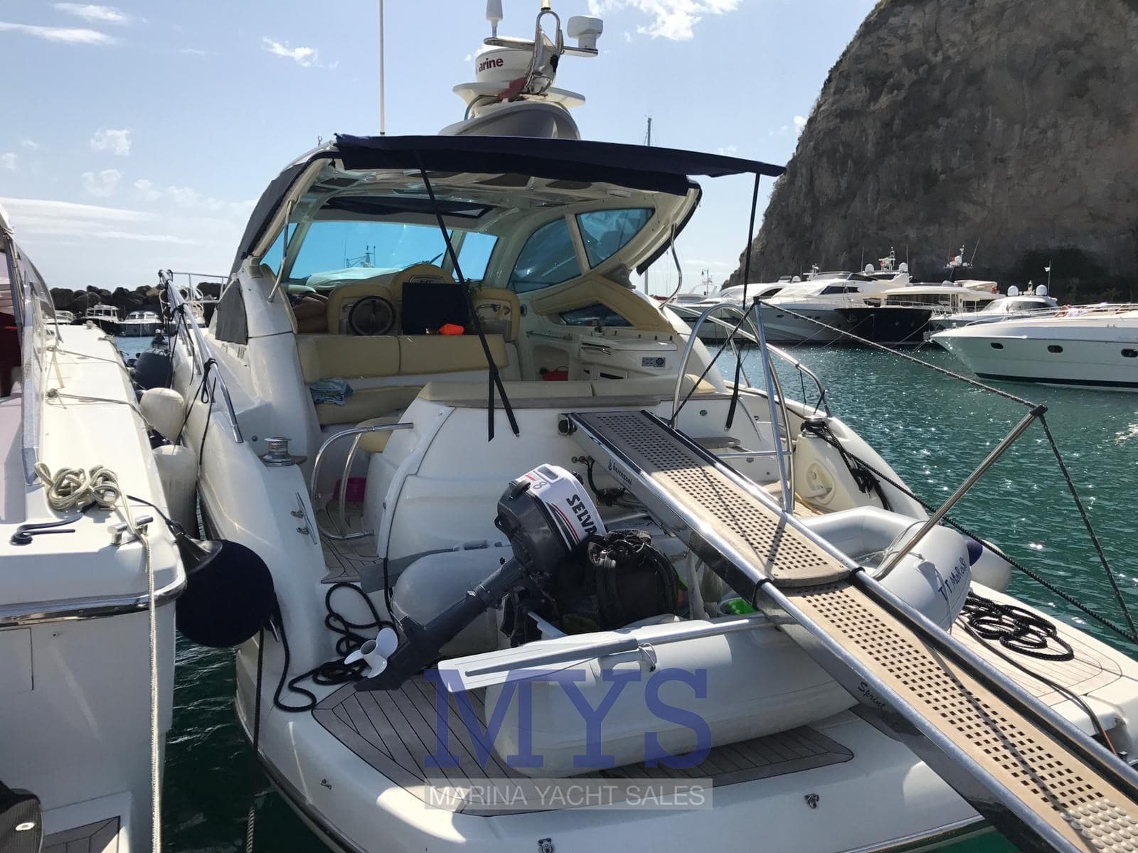 Cranchi Mediterranee 43 - Interior View Cranchi Mediterranee 43 - Interior View