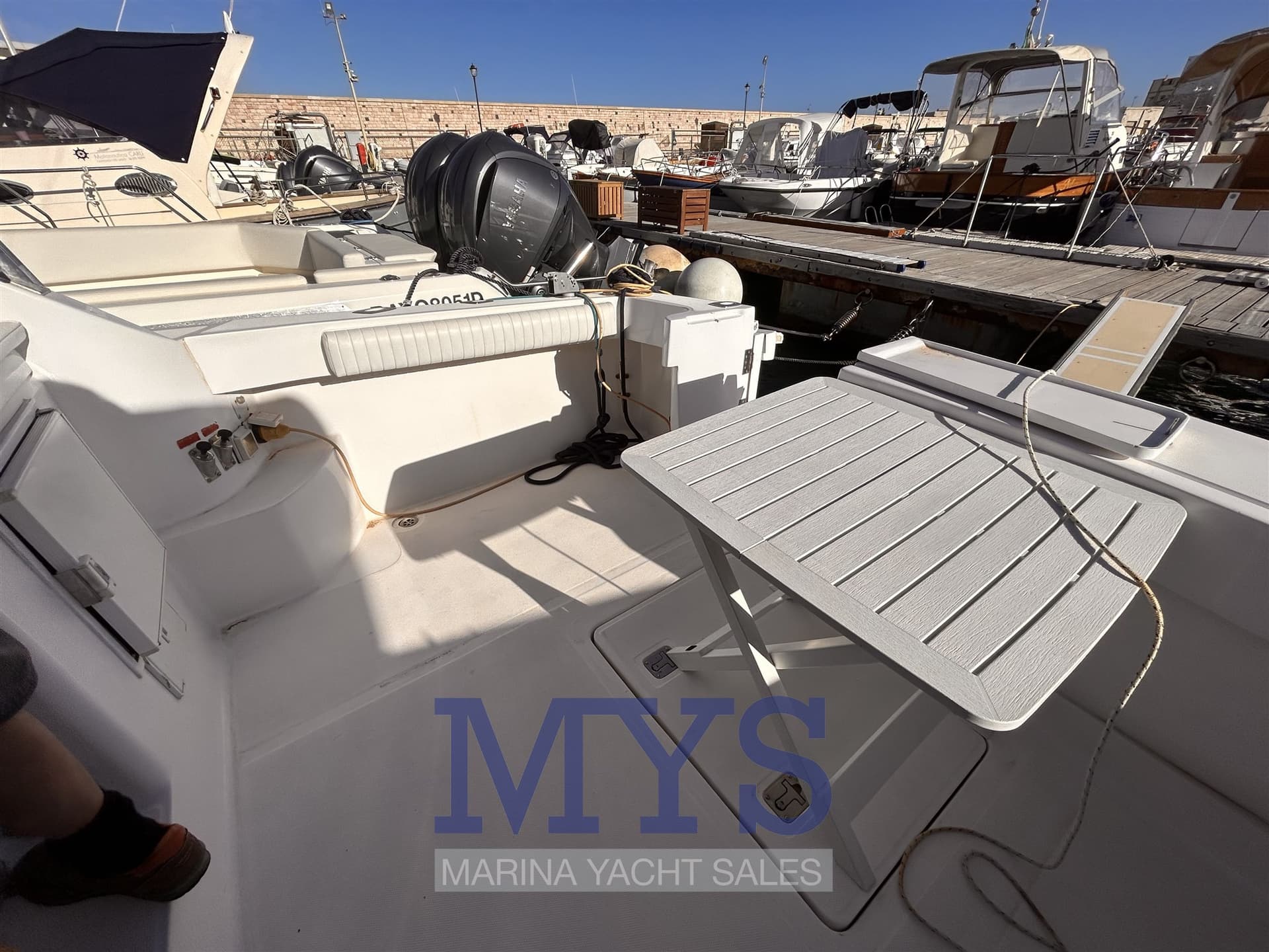 Luhrs Luhrs 28 Open - Deck View Luhrs Luhrs 28 Open - Deck View
