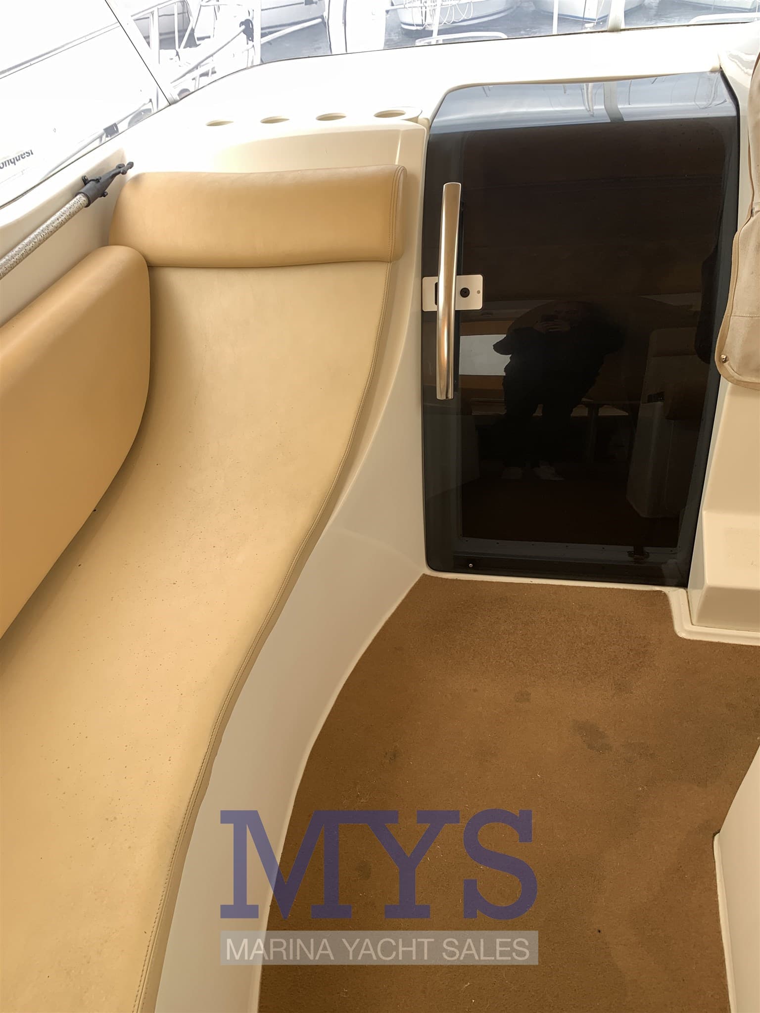 Saver 330 Sport - Deck View Saver 330 Sport - Deck View