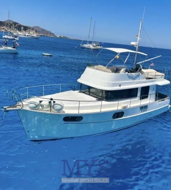 Beneteau Swift Trawler 44 - Main View Beneteau Swift Trawler 44 - Main View