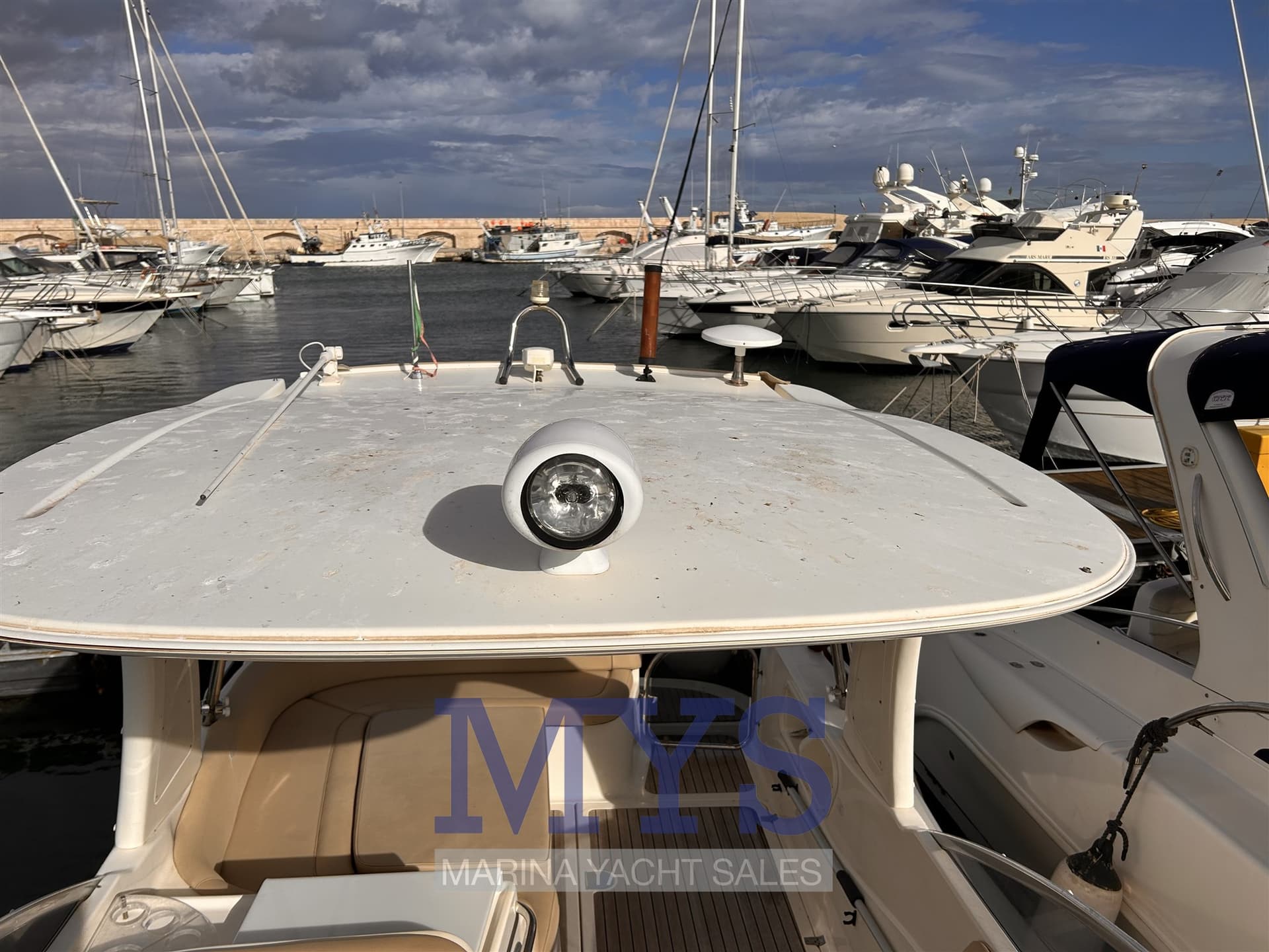 Stabile Stama 28 - Deck View Stabile Stama 28 - Deck View