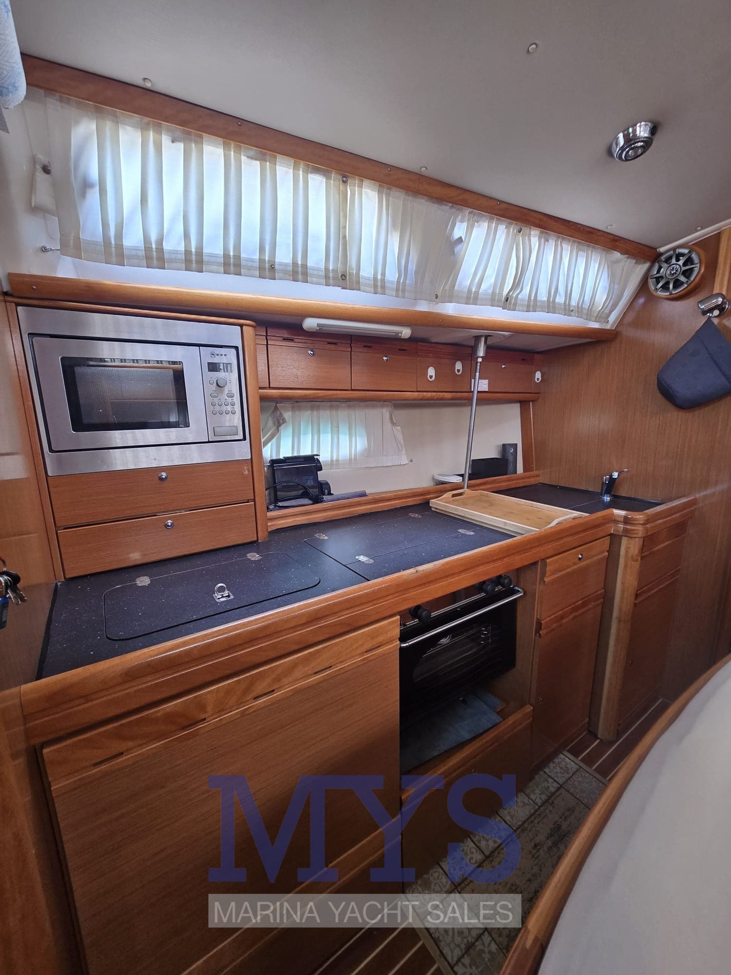 Bavaria 40 Cruiser usato - foto hero 13