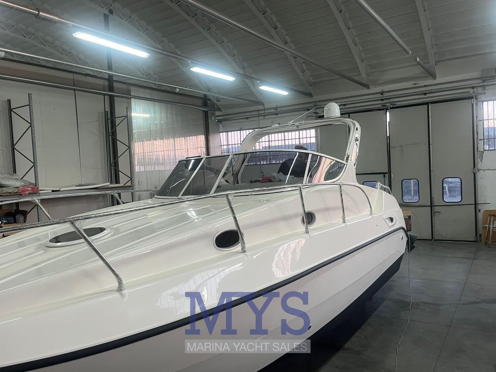 Manò Marine 25 Cruiser - Deck View Manò Marine 25 Cruiser - Deck View