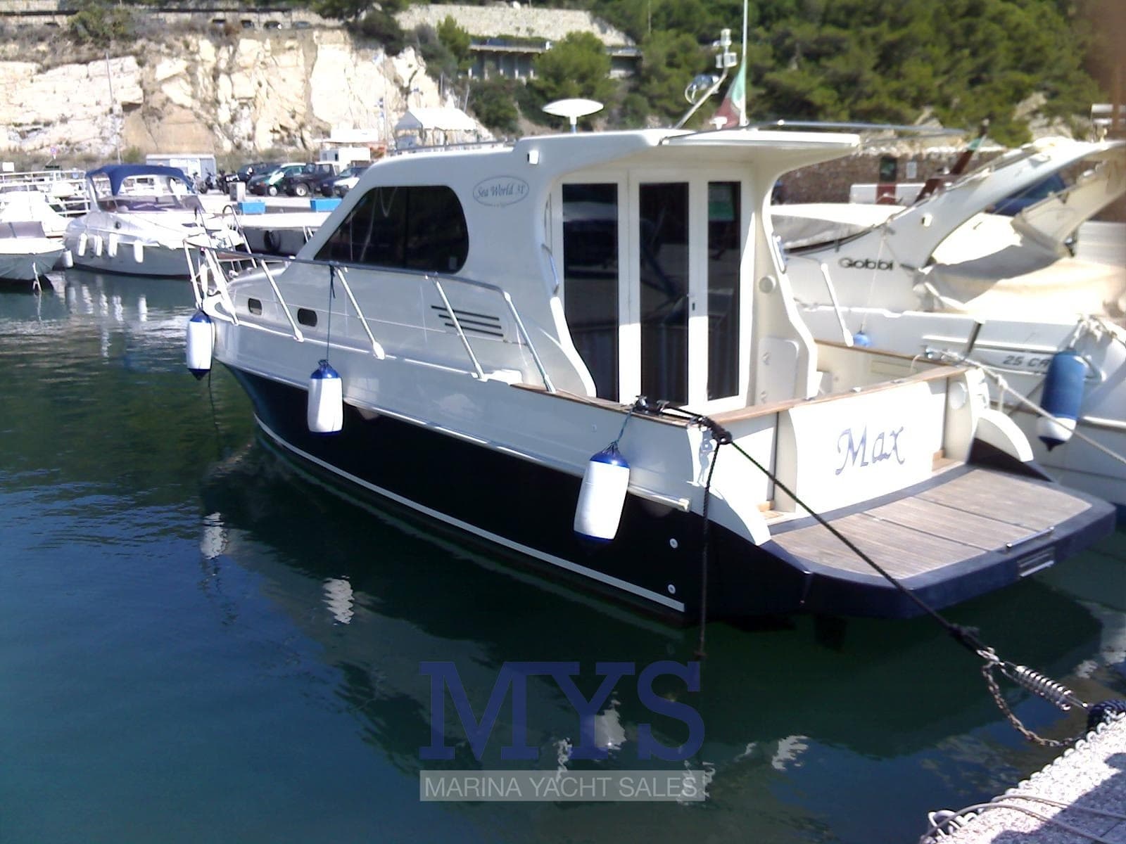 Nautica Po Sea World 31 Cabin - Main View Nautica Po Sea World 31 Cabin - Main View