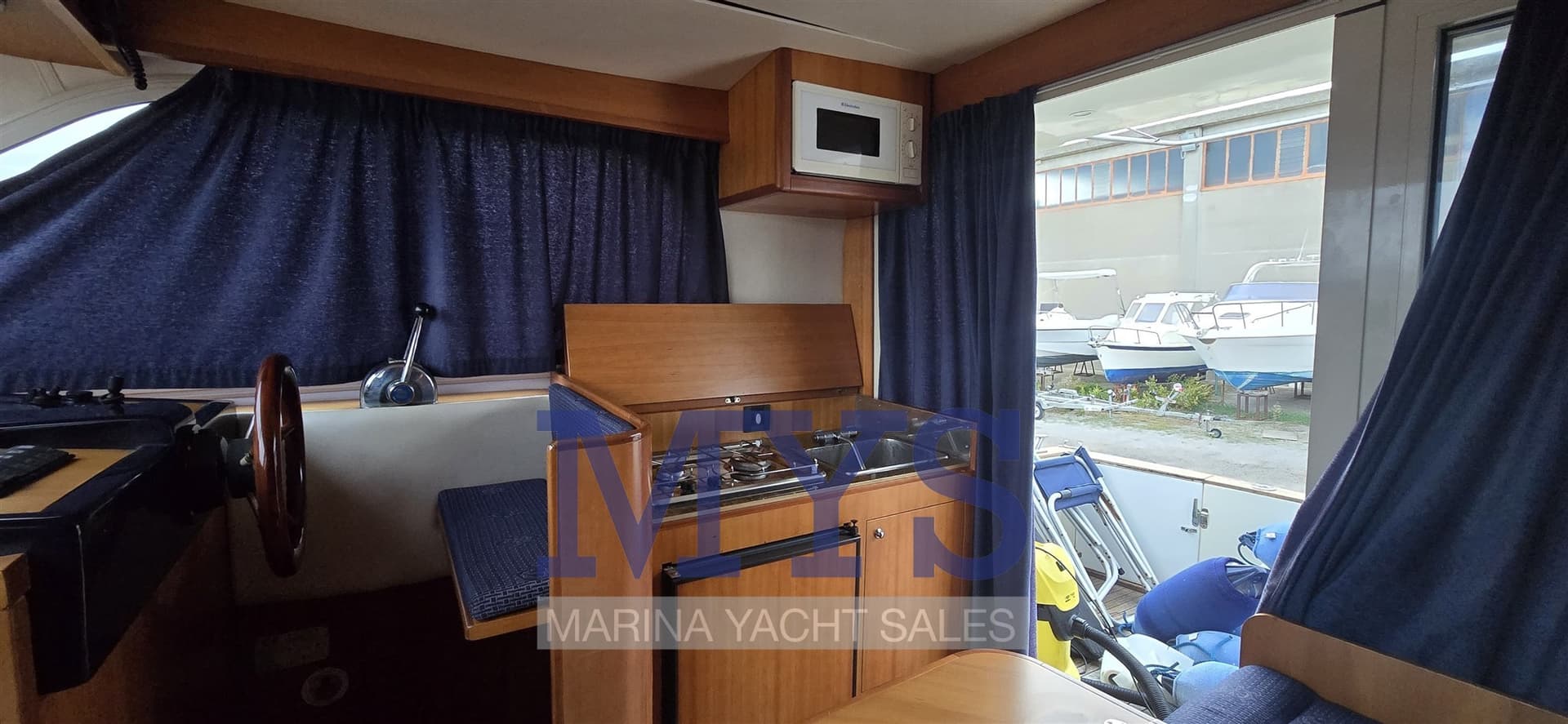 Nautica Po Sea World 31 Cabin usato - foto hero 10