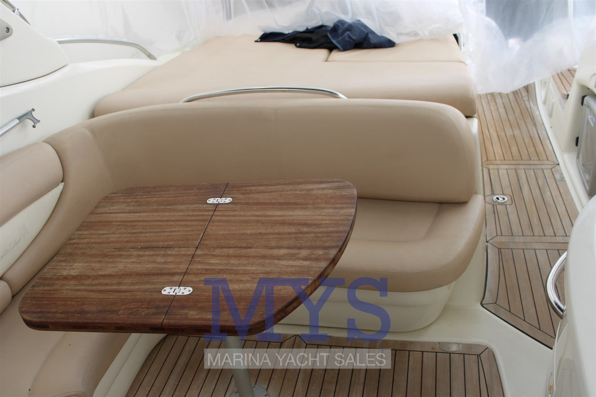 Cranchi Endurance 41 - Interior View Cranchi Endurance 41 - Interior View