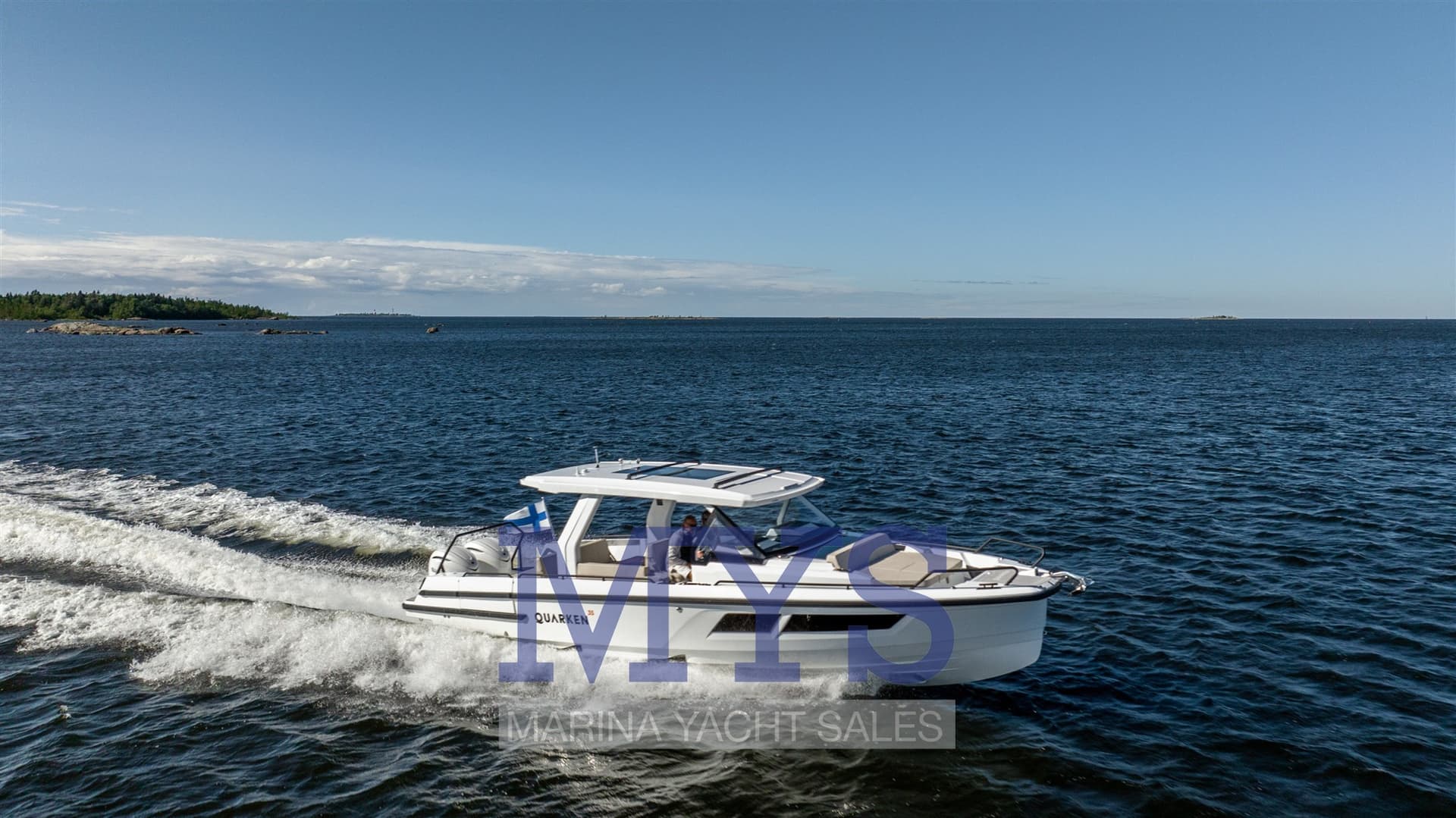 Quarken 35 Sport Tourer - Deck View Quarken 35 Sport Tourer - Deck View