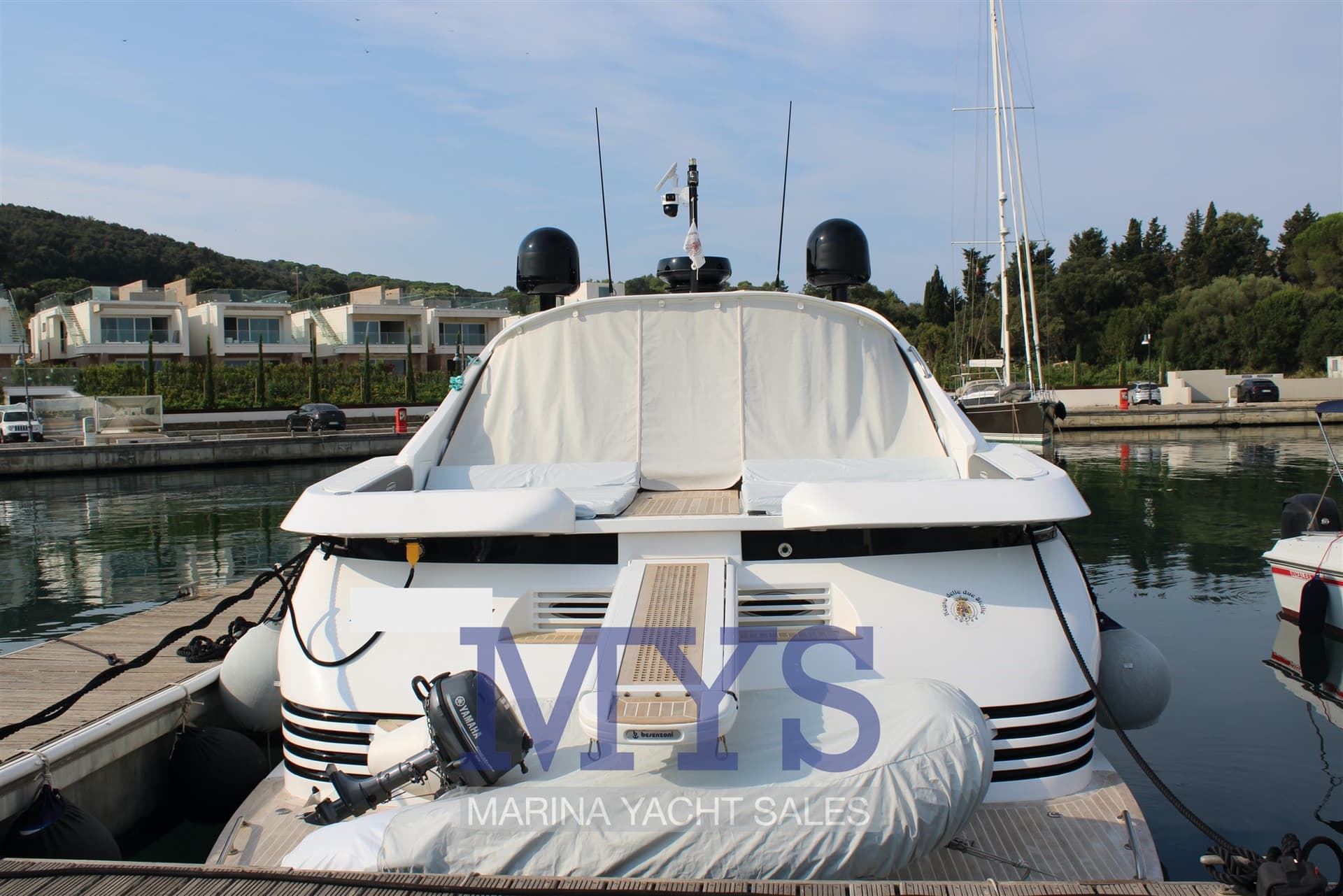 Pershing Pershing 54' - Detail View 1 Pershing Pershing 54' - Detail View 1